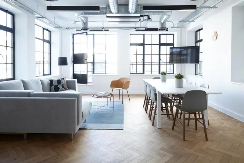 Floors & rugs in a real room